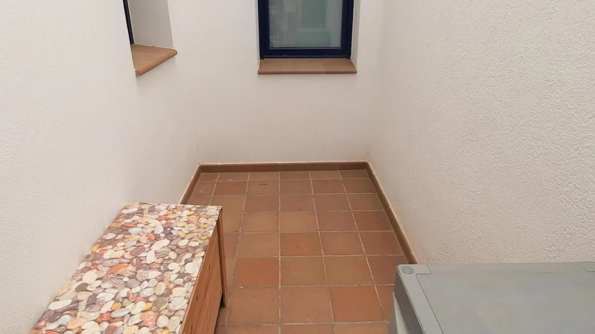 Apartamento De 3 Dormitorios Frente Al Mar En Llanca, Cerca De Playas Y Actividades - Es-170-43 Apartment