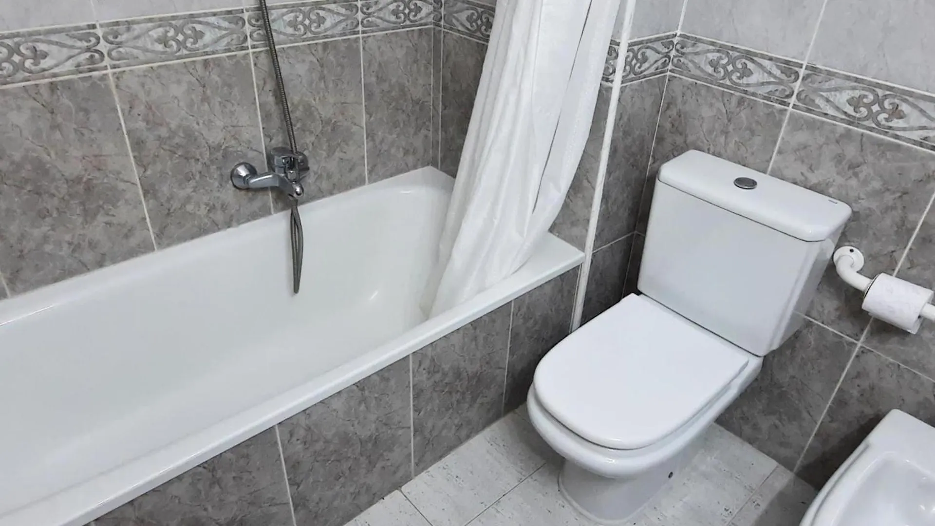 Apartamento De 3 Dormitorios Frente Al Mar En Llanca, Cerca De Playas Y Actividades - Es-170-43 Apartment Llanca