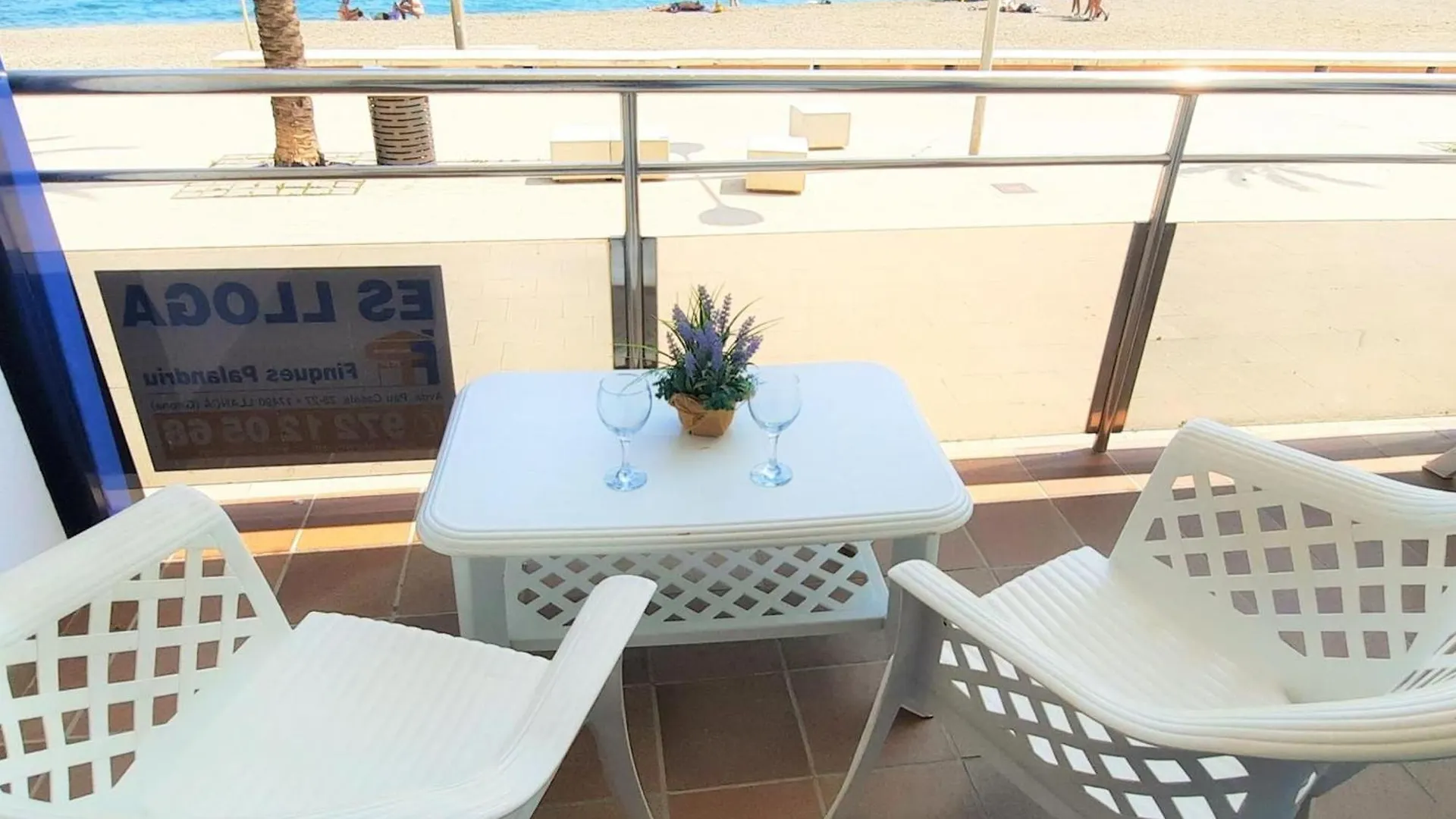 Apartamento De 3 Dormitorios Frente Al Mar En Llanca, Cerca De Playas Y Actividades - Es-170-43 0*, Llanca Spain