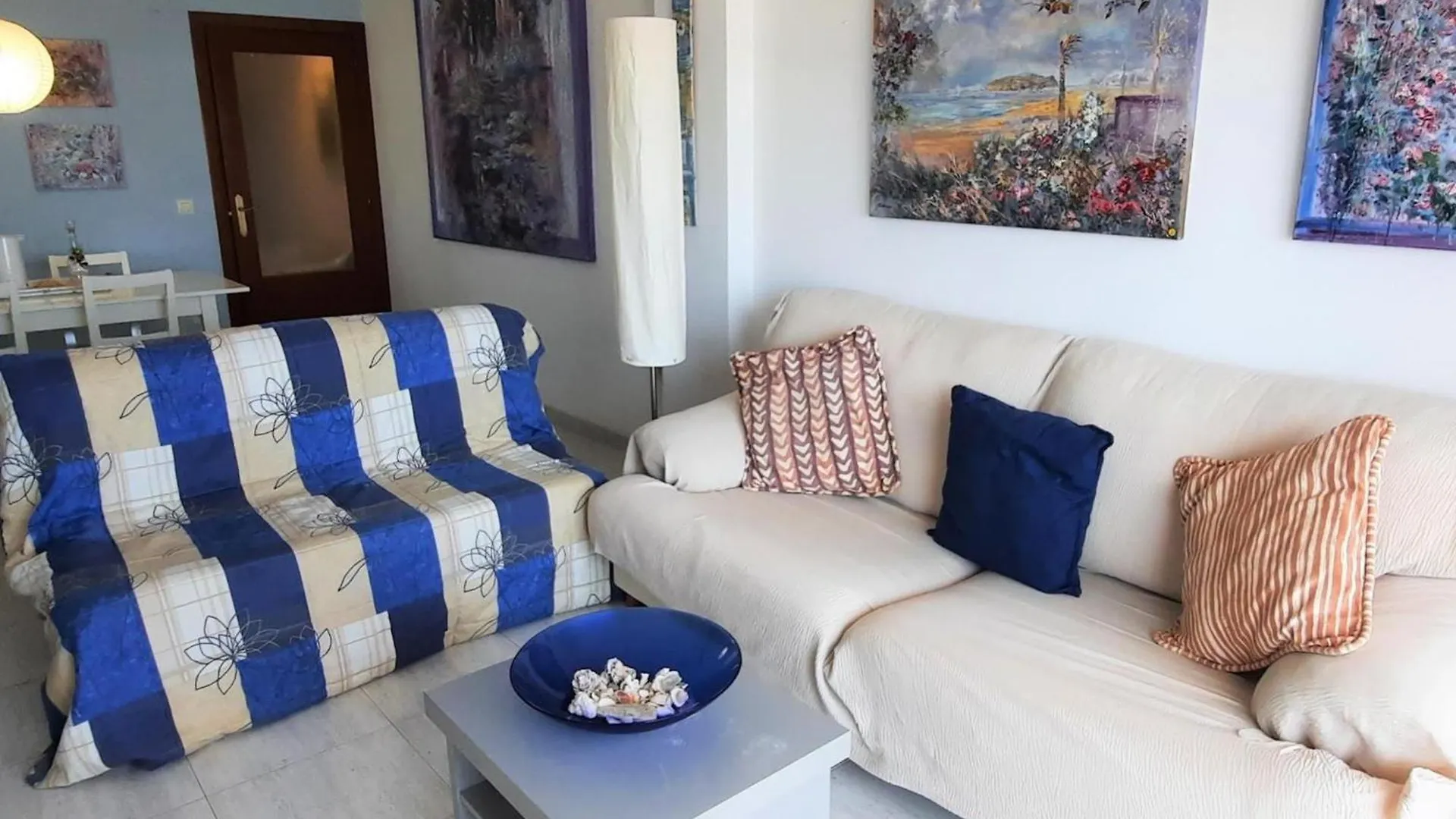 Apartamento De 3 Dormitorios Frente Al Mar En Llanca, Cerca De Playas Y Actividades - Es-170-43